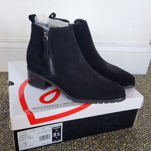 Blondo Black Suede Waterproof Side-Zip Ankle Booties Size 8.5 NIB